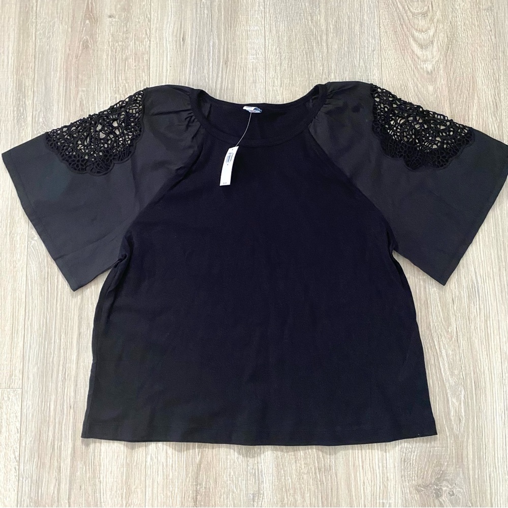 ⭐️3/$25 Old Navy Cutwear Top Sz M